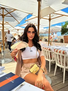 Lily escort in London